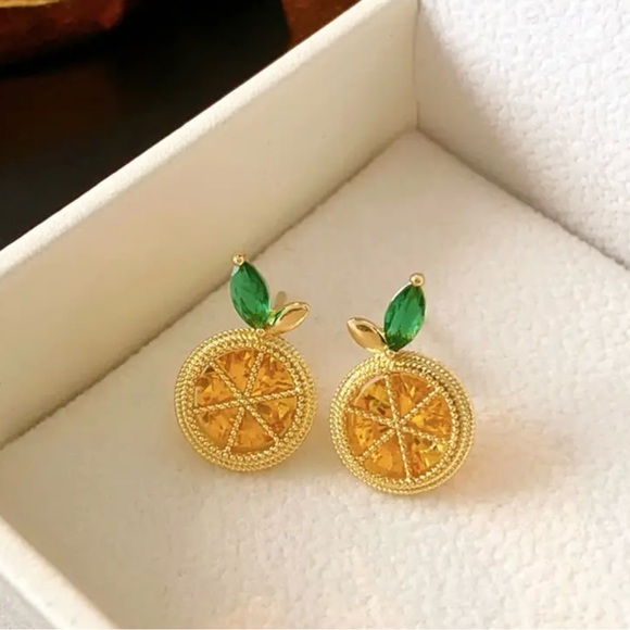 Pair of Lemon Slice Shiny Stud Earrings Citrus - Picture 5 of 5